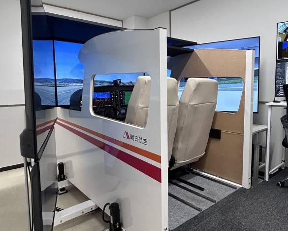 シミュレーター「AAQ-FTD-C172S2型」