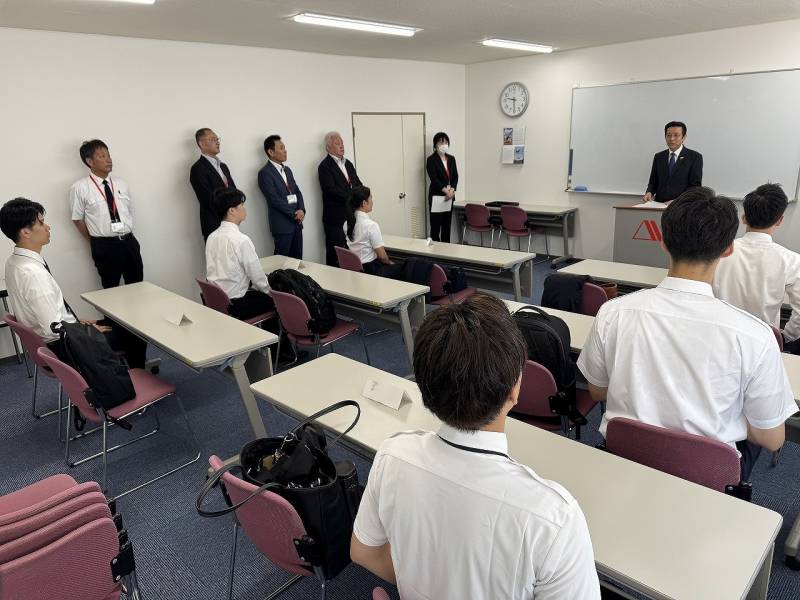 AHC（日米一貫）課程14期生 入校式を実施いたしました。